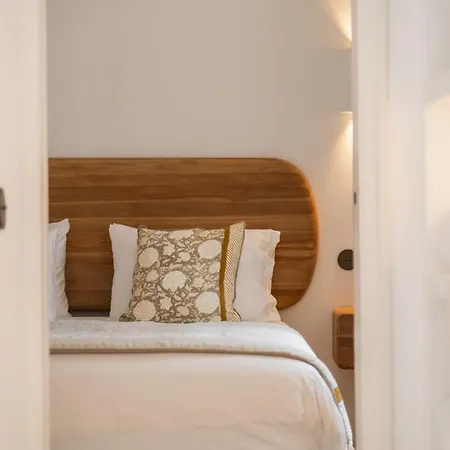Llonga's Collection - & Hotel