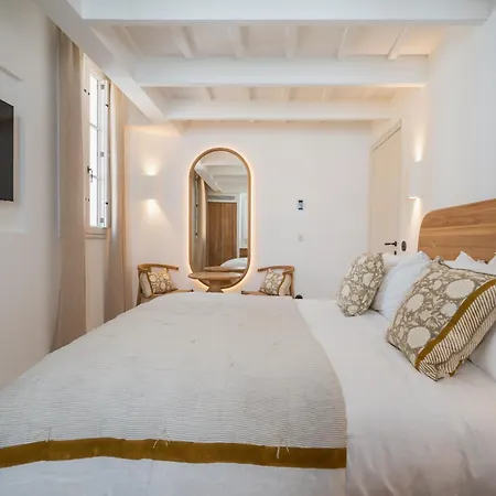 Llonga's Collection - & Hotel 5*